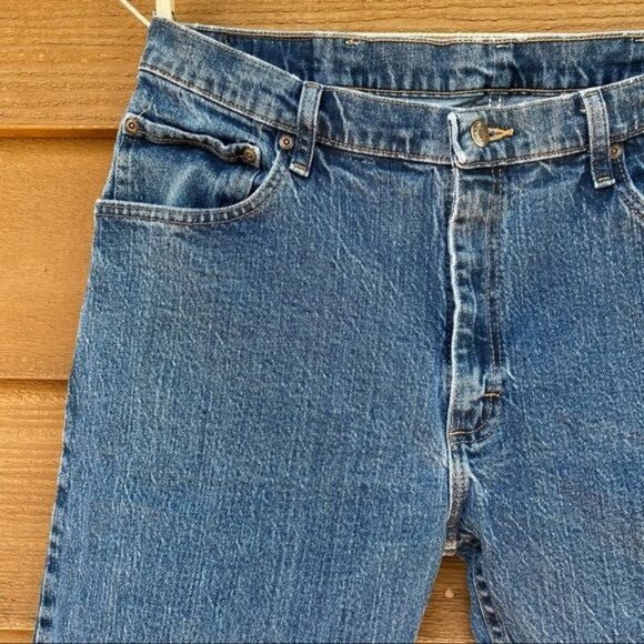 Vintage Wrangler Y2K Regular Fit Lightly Distressed and Faded Loose Fit Jeans - Picture 7 of 12